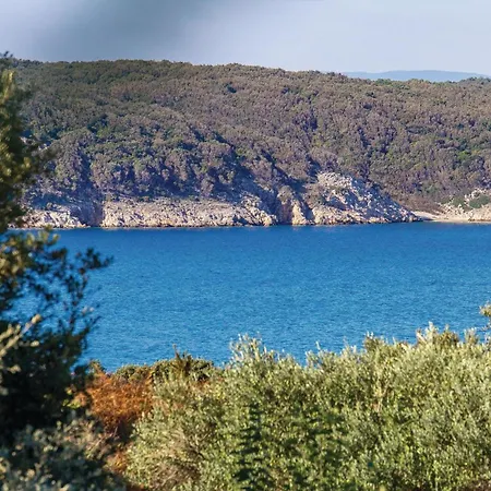 Gorgeous In * Supetarska Draga